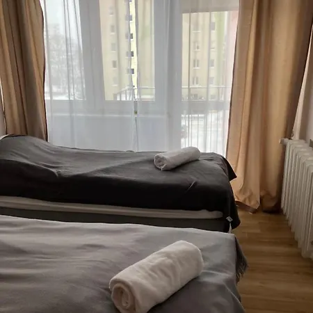 Przytulny Apartament Z Bezplatnym Parkingiem Apartment *